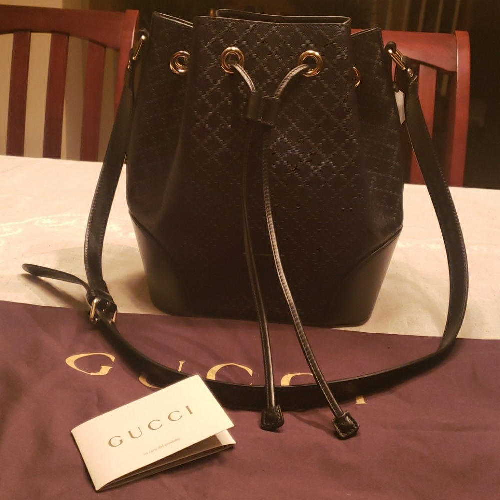 ā¬ļøGucci Bright Diamante Medium bucket bag - Picture 5 of 8
